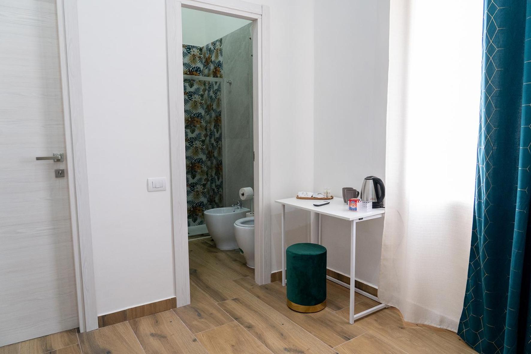 A Casa Di Edel Bed & Breakfast เนเปิลส์ ภายนอก รูปภาพ