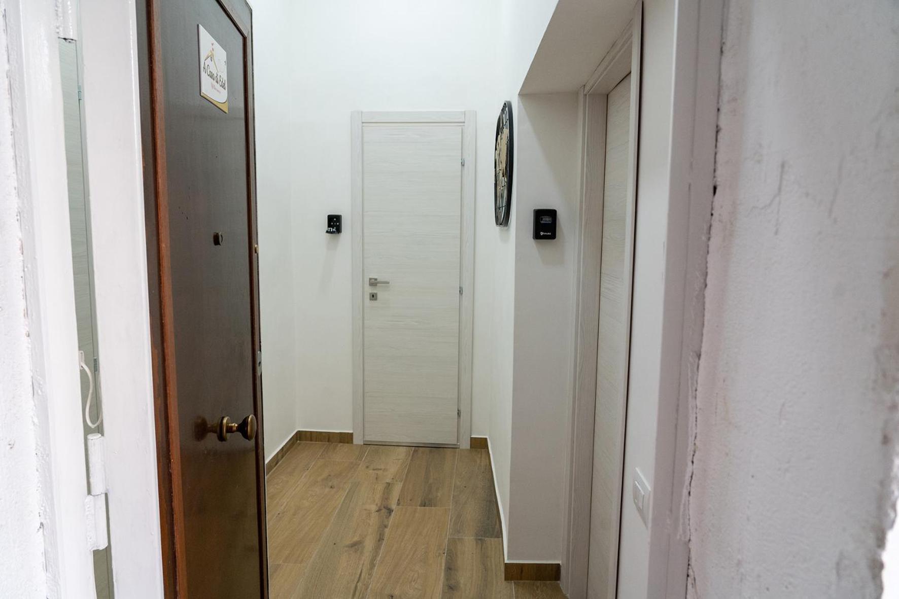 A Casa Di Edel Bed & Breakfast เนเปิลส์ ภายนอก รูปภาพ